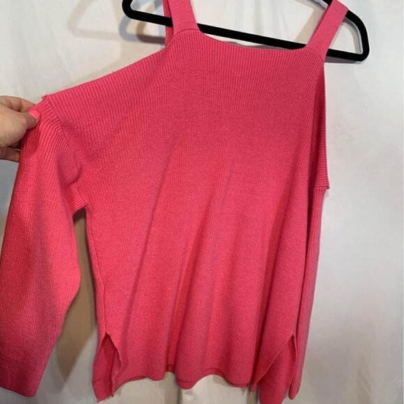 WOMAN’S cold shoulder sweater. 100% cotton. Pink. Size large. Side slits. - Picture 6 of 8